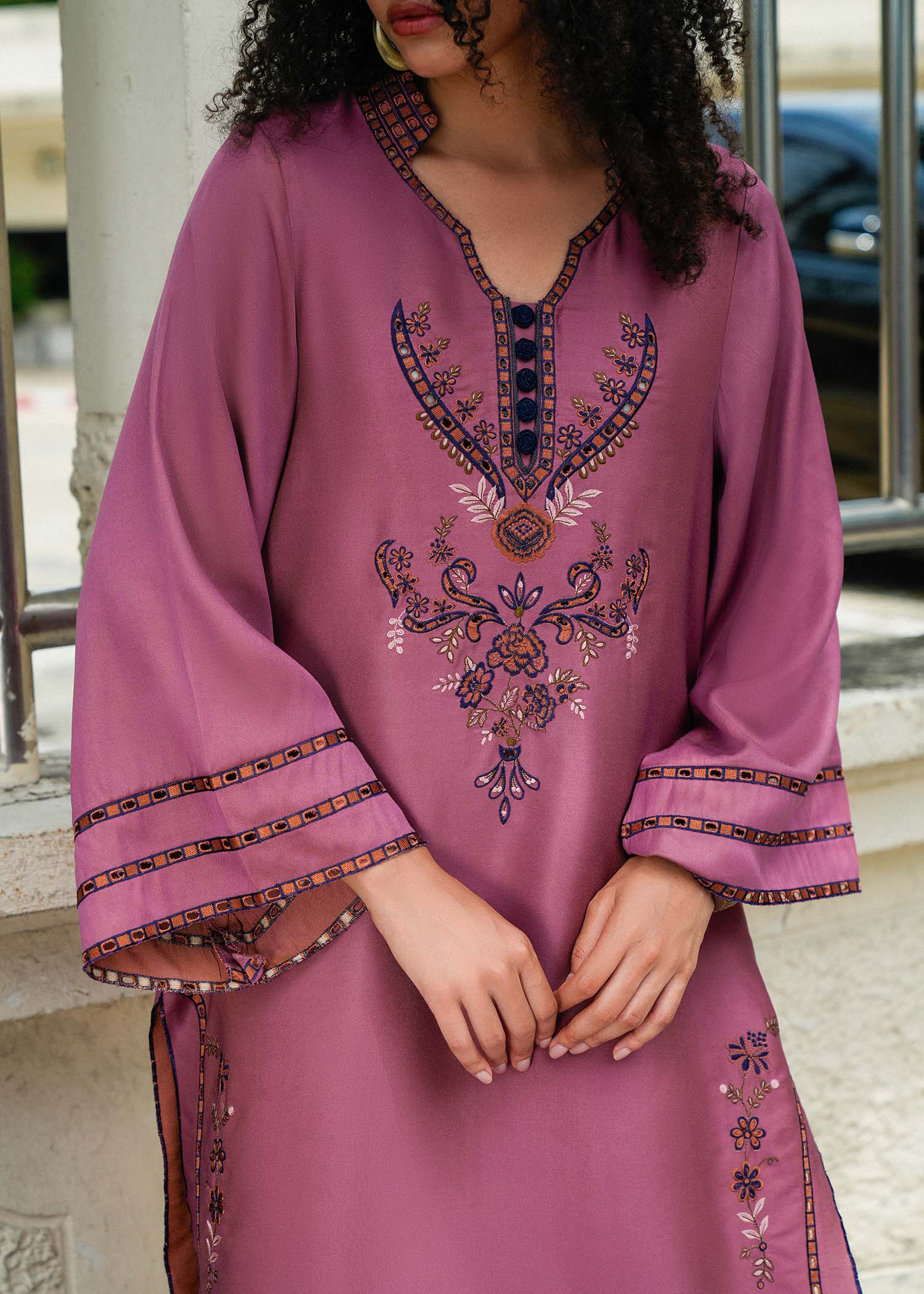 Afsally 2 piece - Image 4
