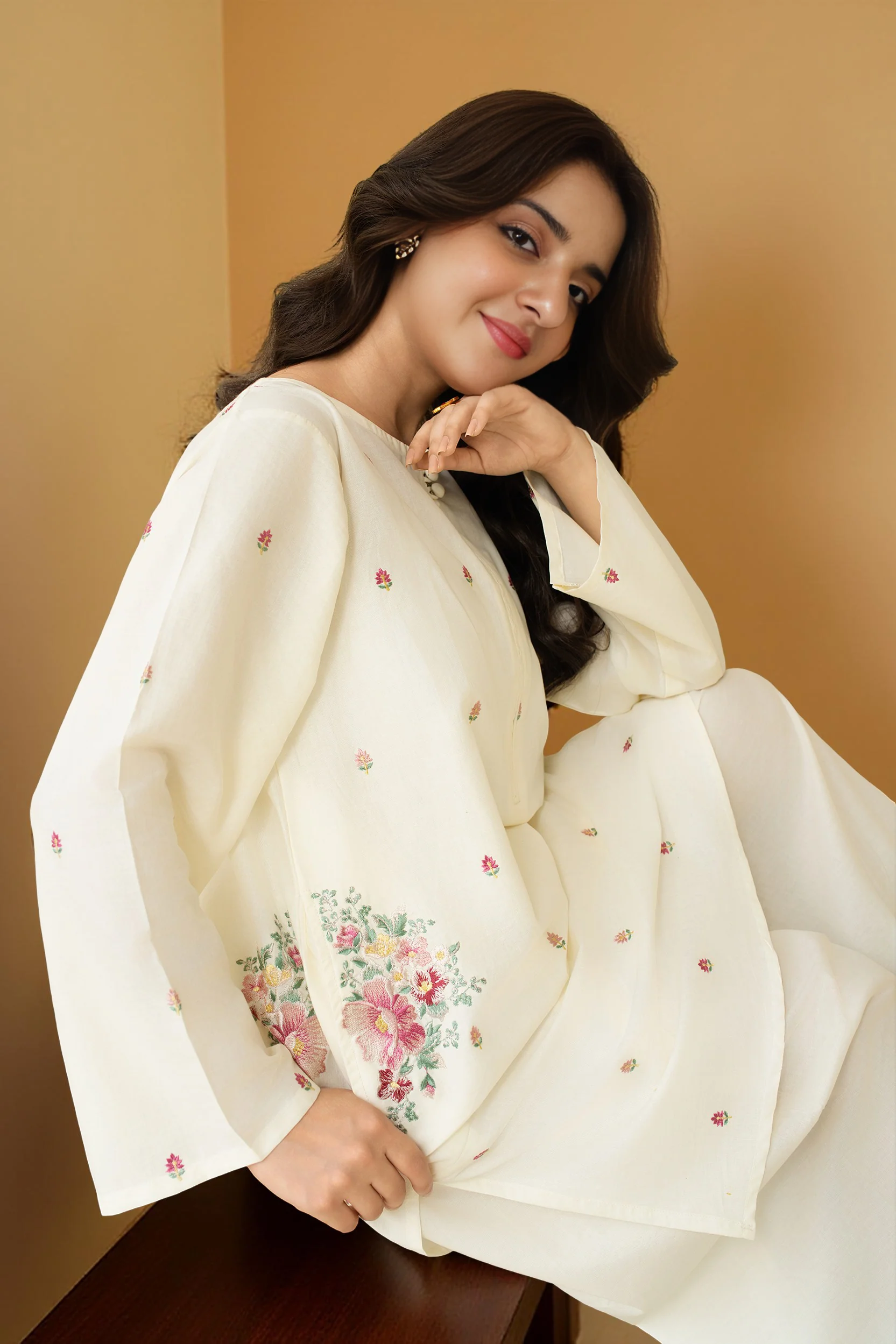White Cherry 2 Piece - Image 5