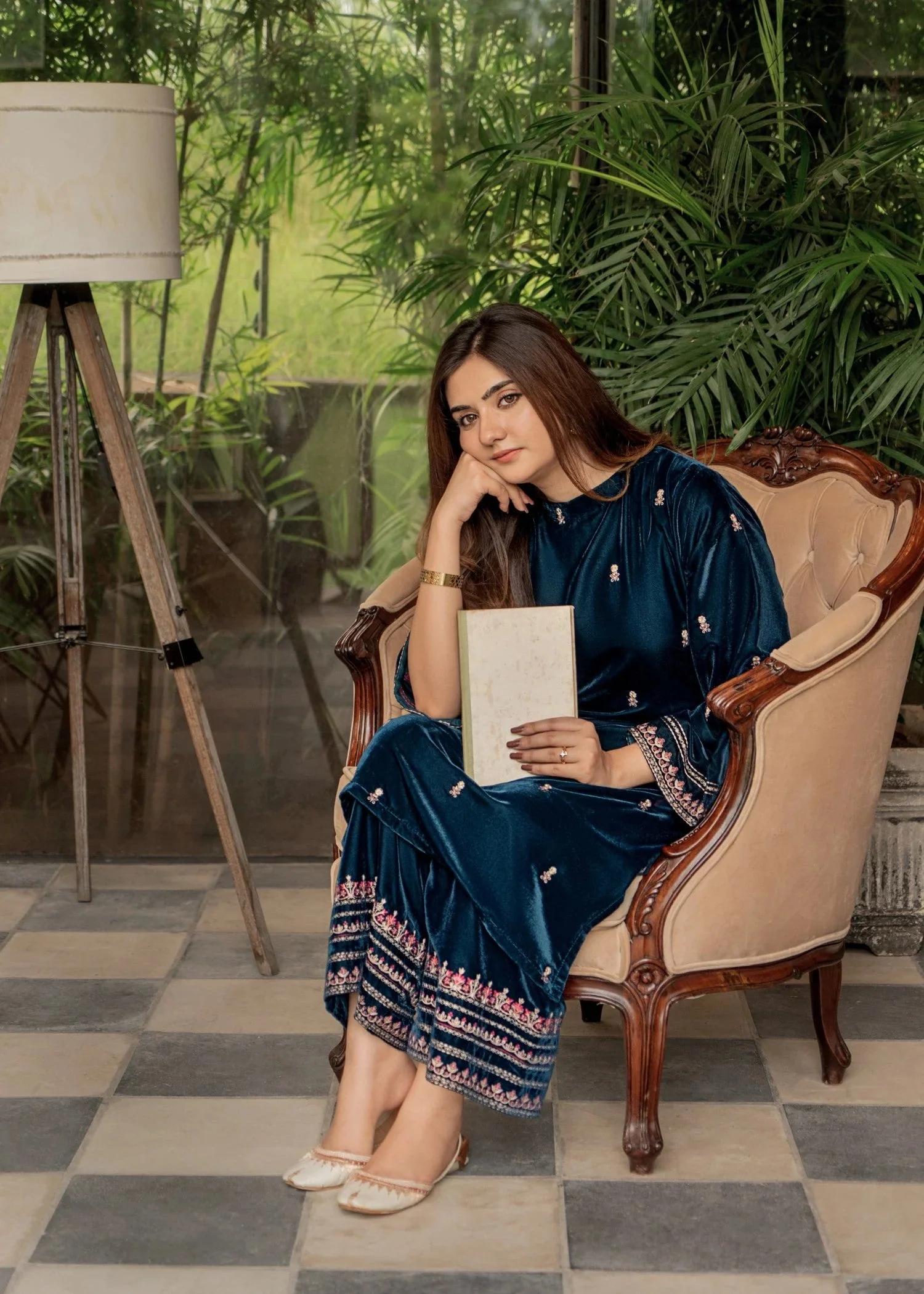 Izzah Velvet 2 Piece (Extra 10% OFF) - Image 3
