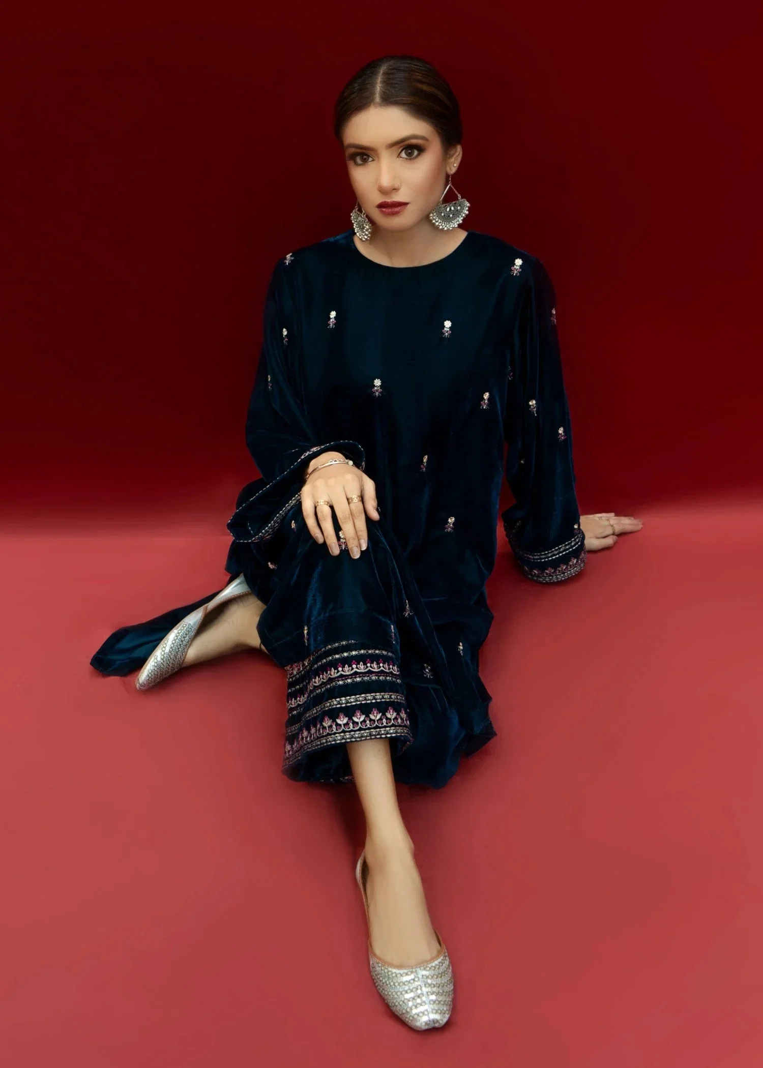 Izzah Velvet 2 Piece (Extra 10% OFF) - Image 4