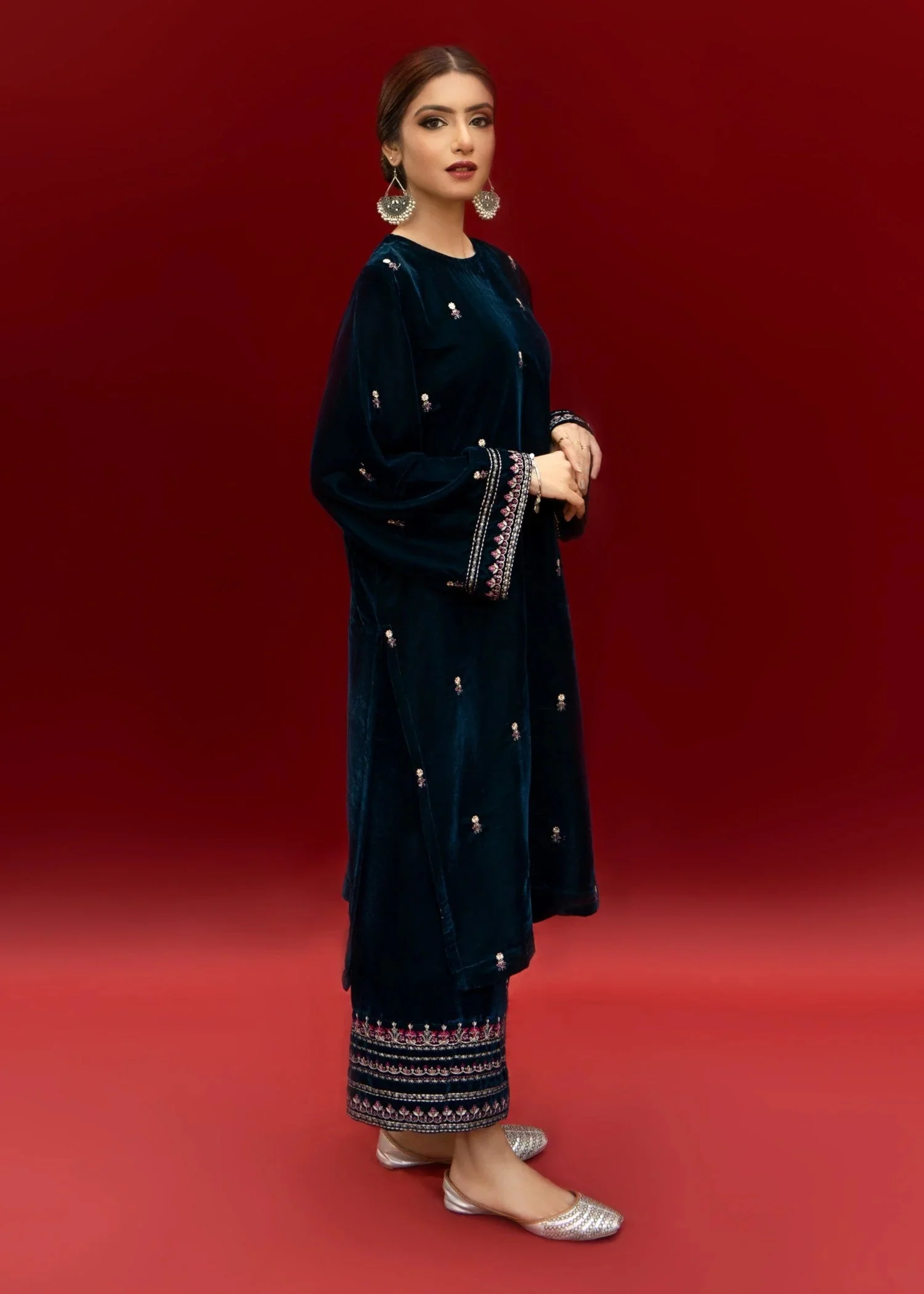 Izzah Velvet 2 Piece (Extra 10% OFF) - Image 5