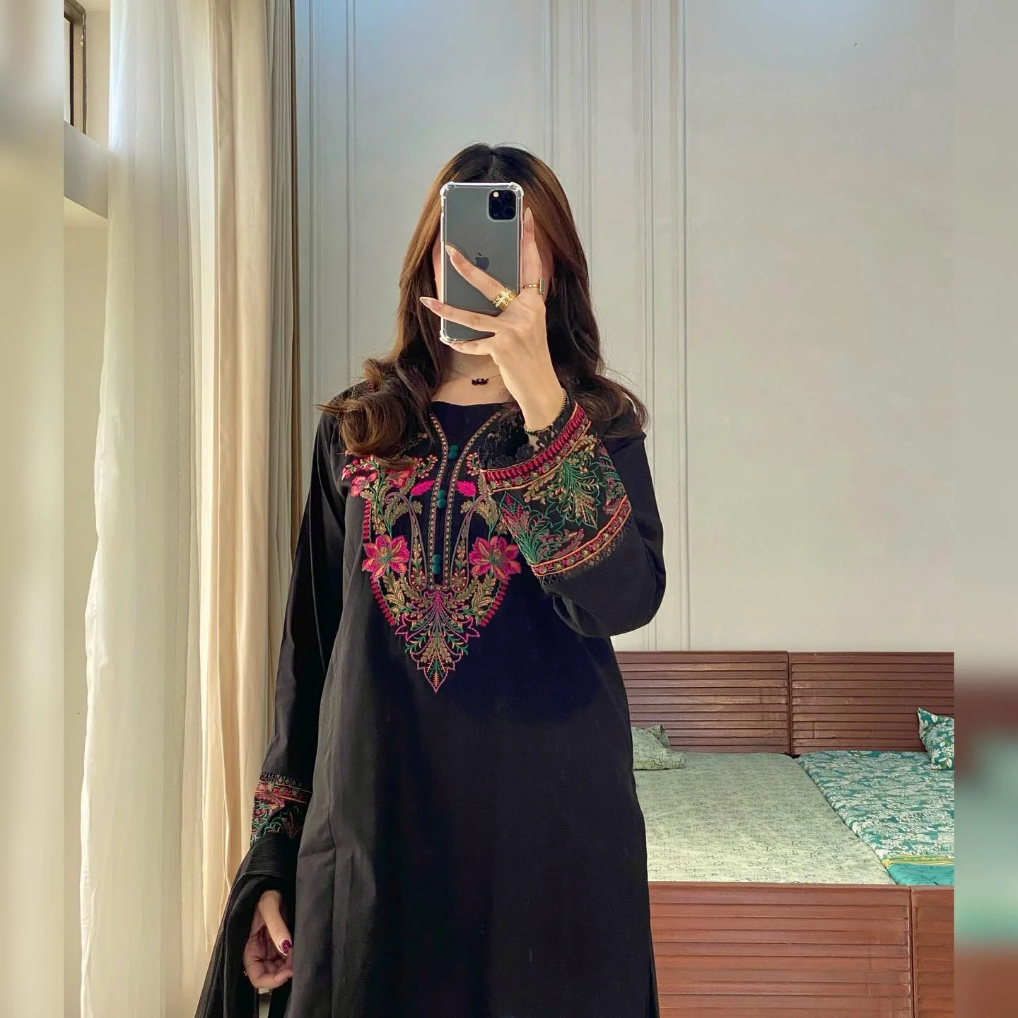 Jet Black 3 Piece - Image 3