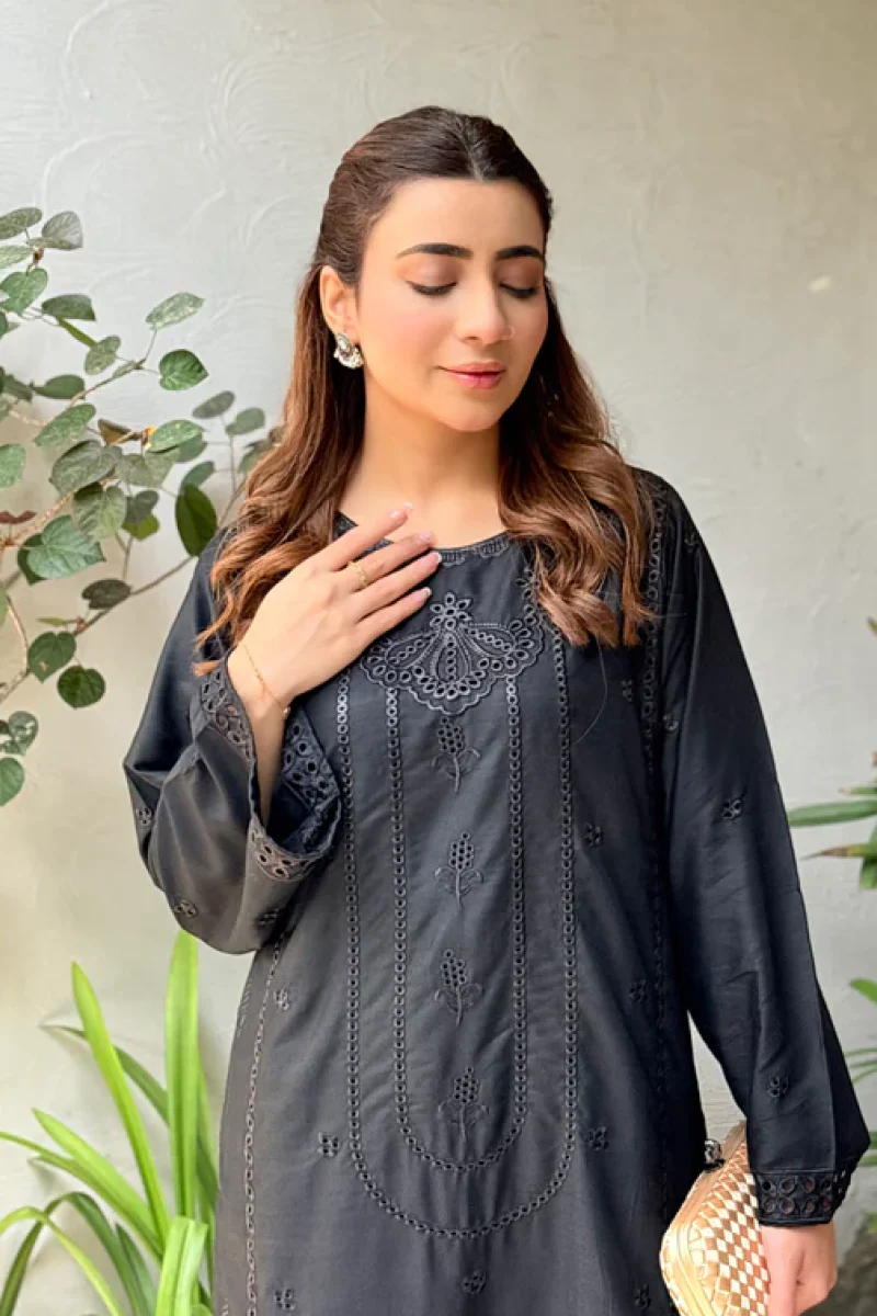 Kaashni Black 2 Piece - Image 2