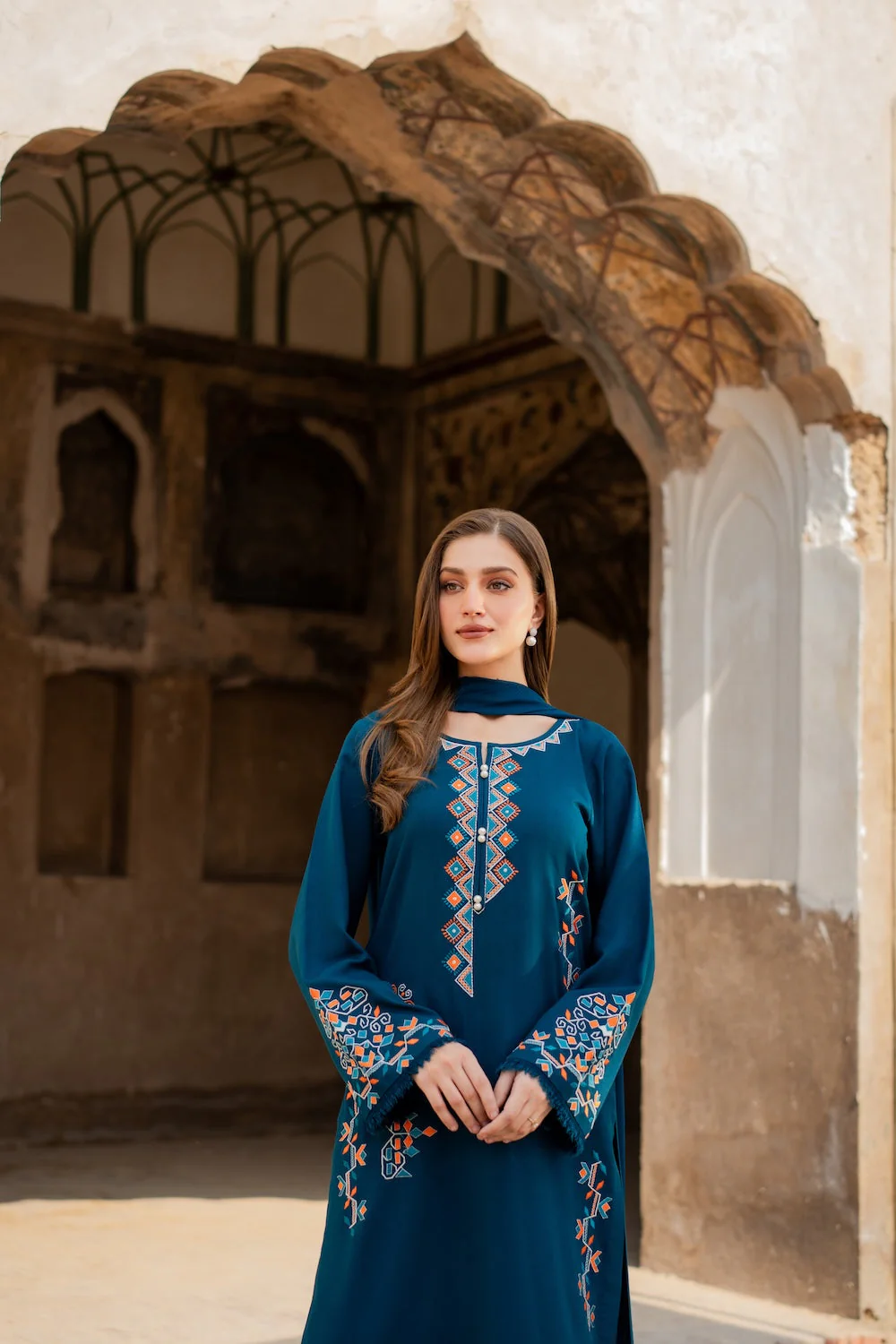 Lamya 2 Piece - Image 3