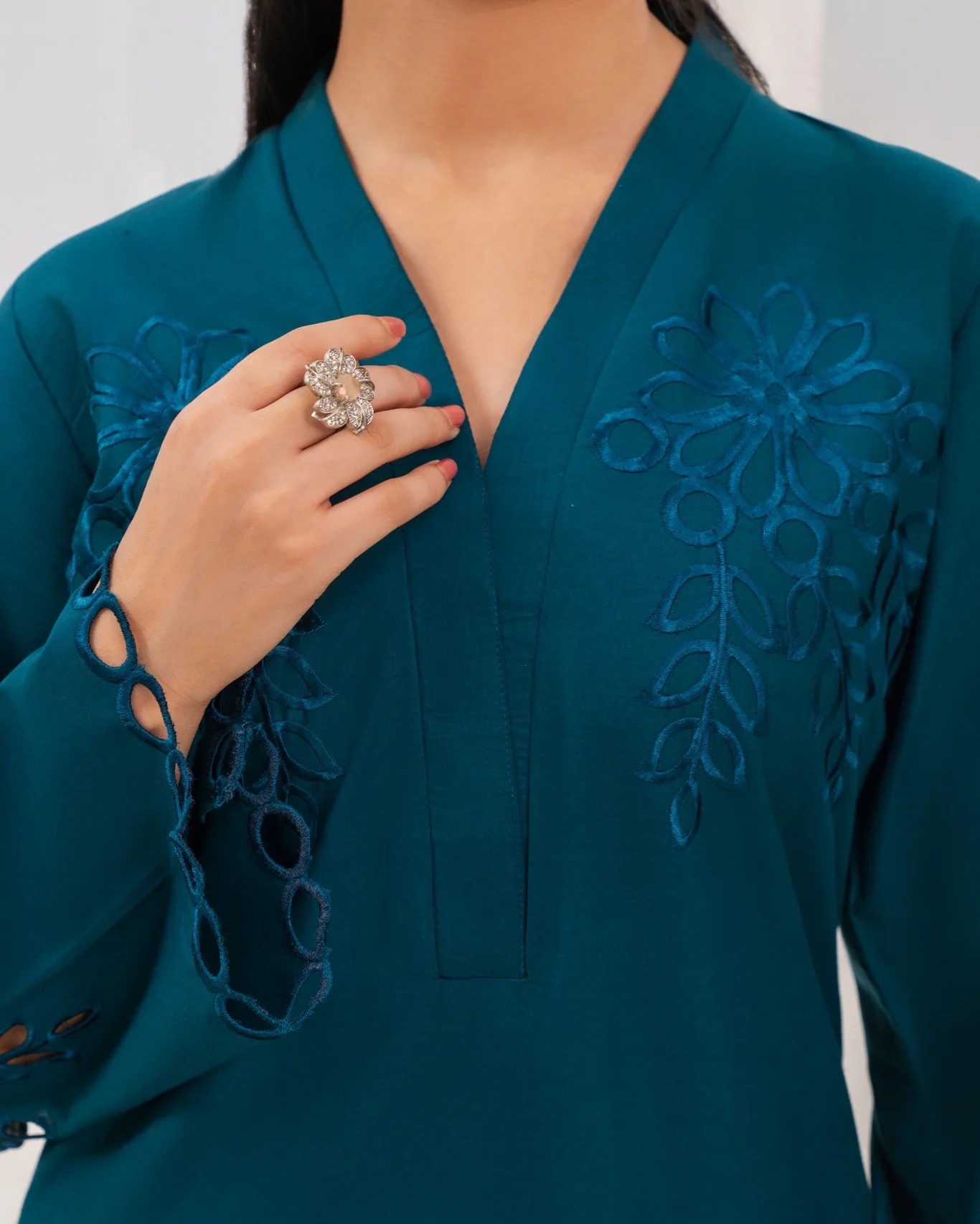 Luster 2 Piece - Image 6