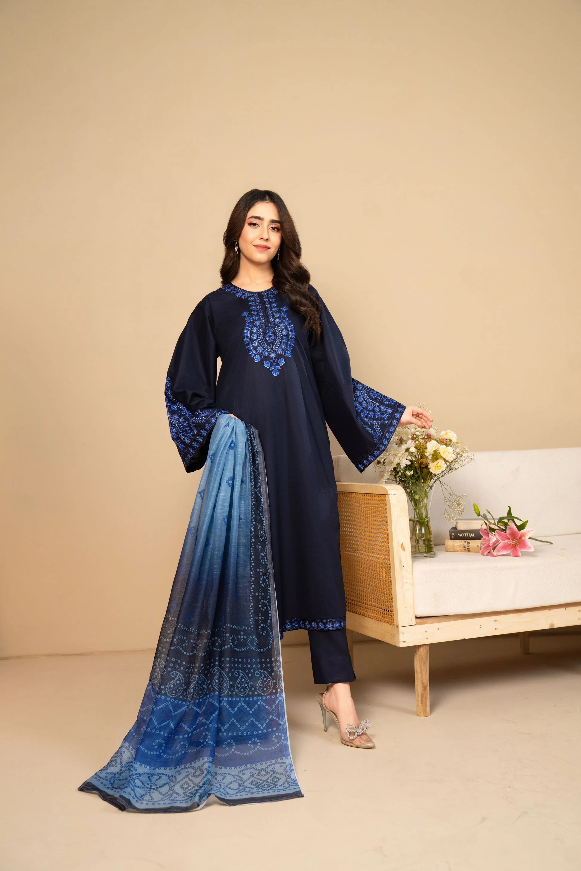 Malika 3 Piece - Image 2