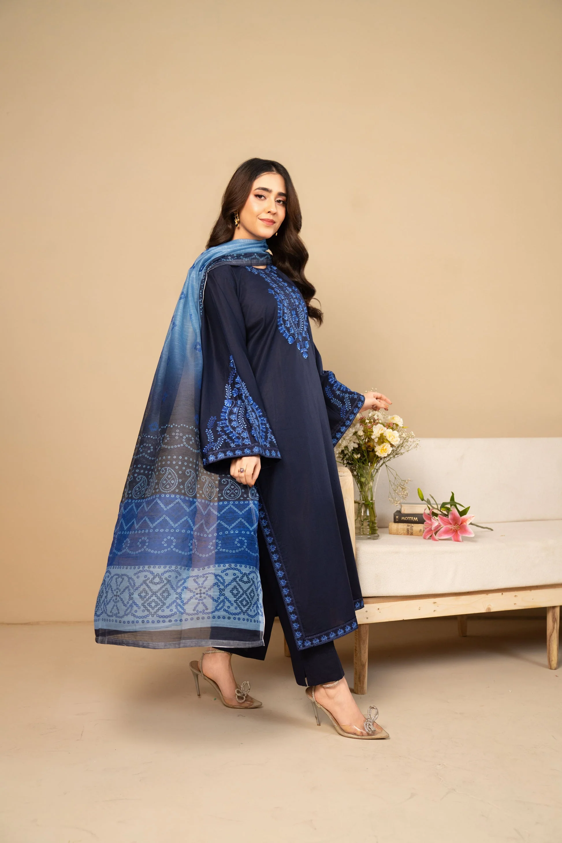 Malika 3 Piece - Image 3