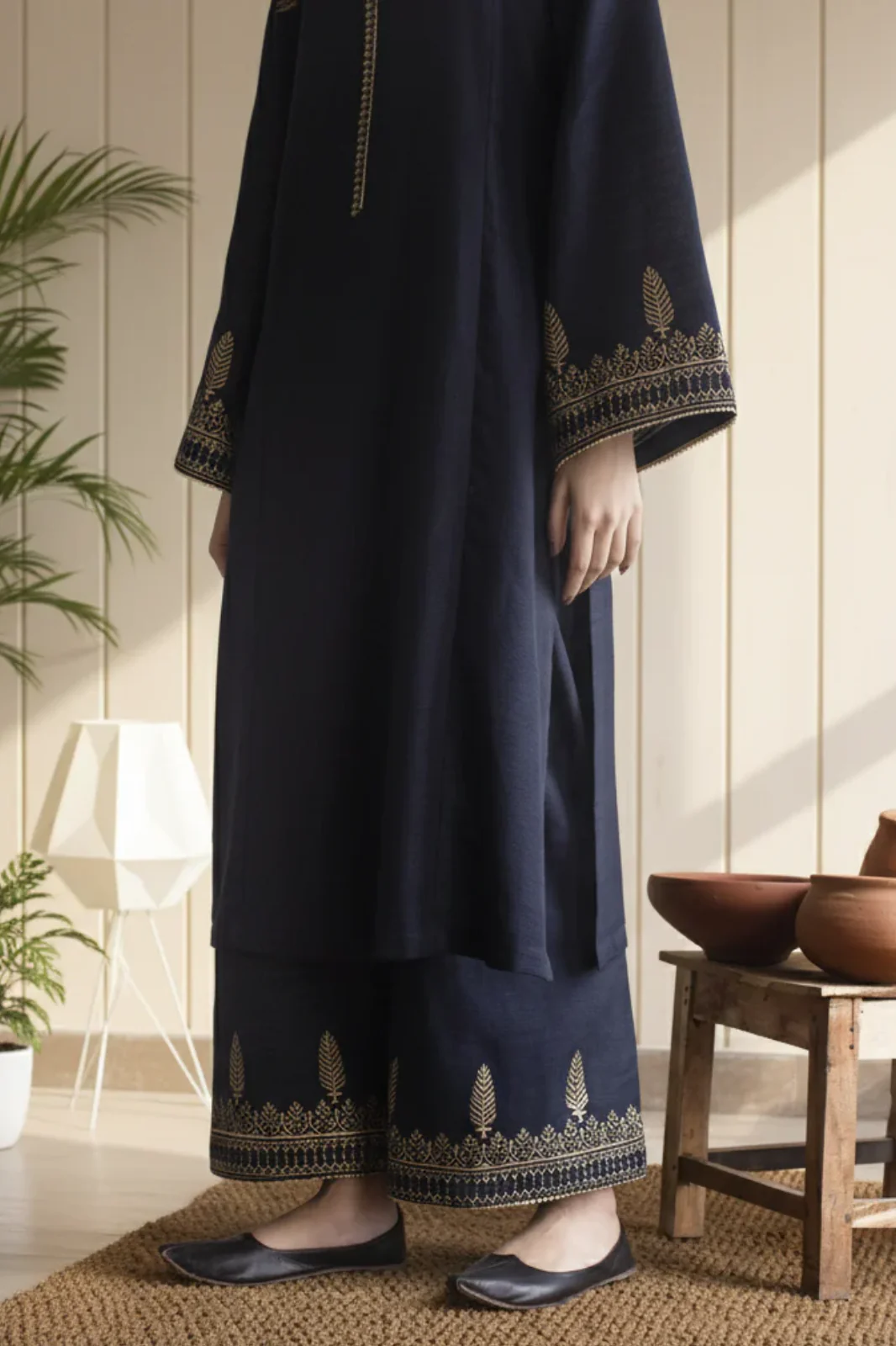 Mehrani 2 Piece - Image 3