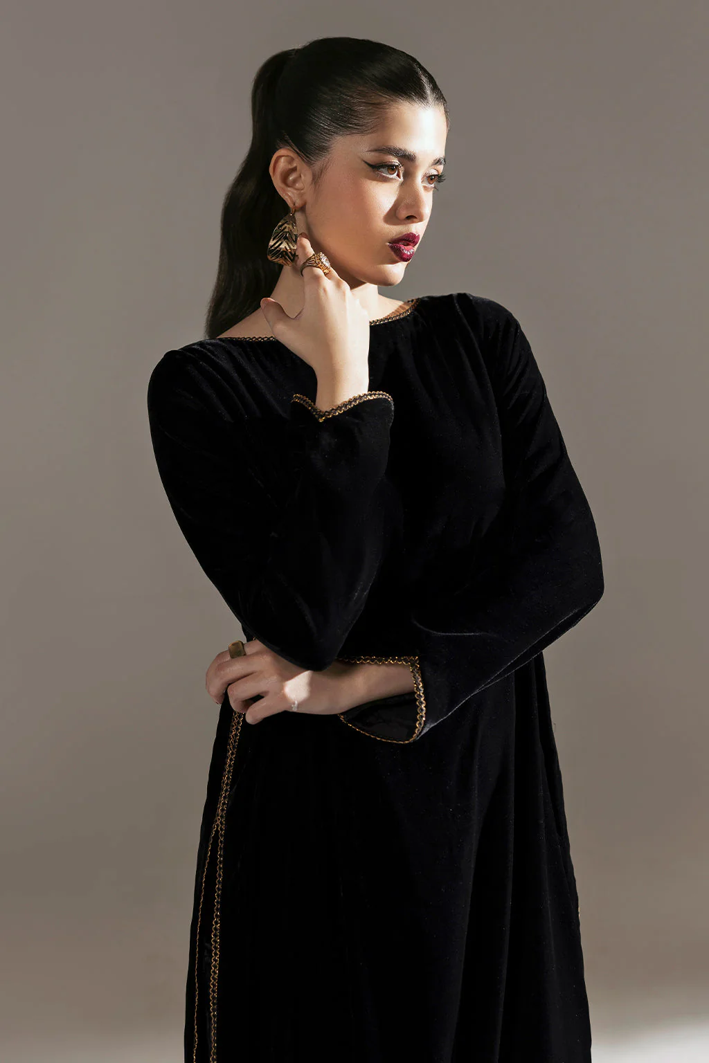 Black Velvet 2 Piece (Extra 26% OFF) - Image 3