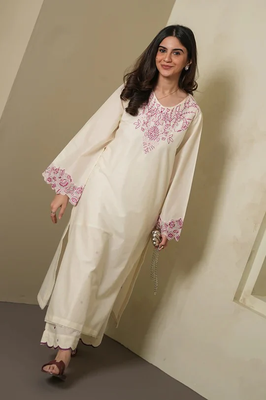 Phool 2 Piece - Image 5