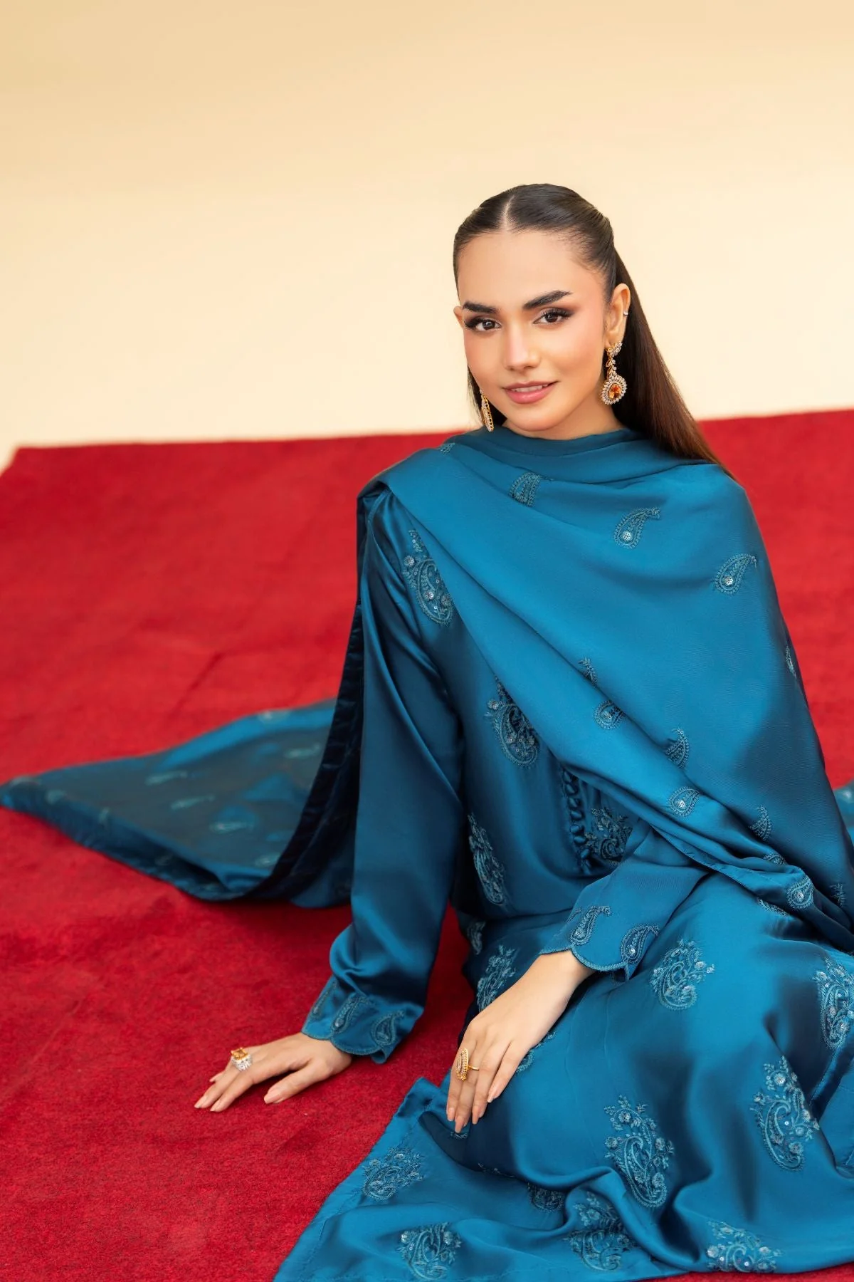 Rameen 3 Piece - Image 2