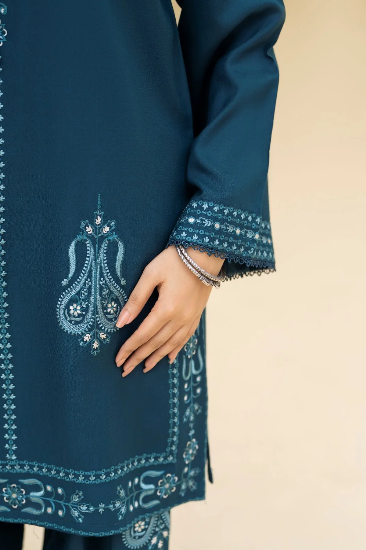 Shanzay 2 Piece - Image 6