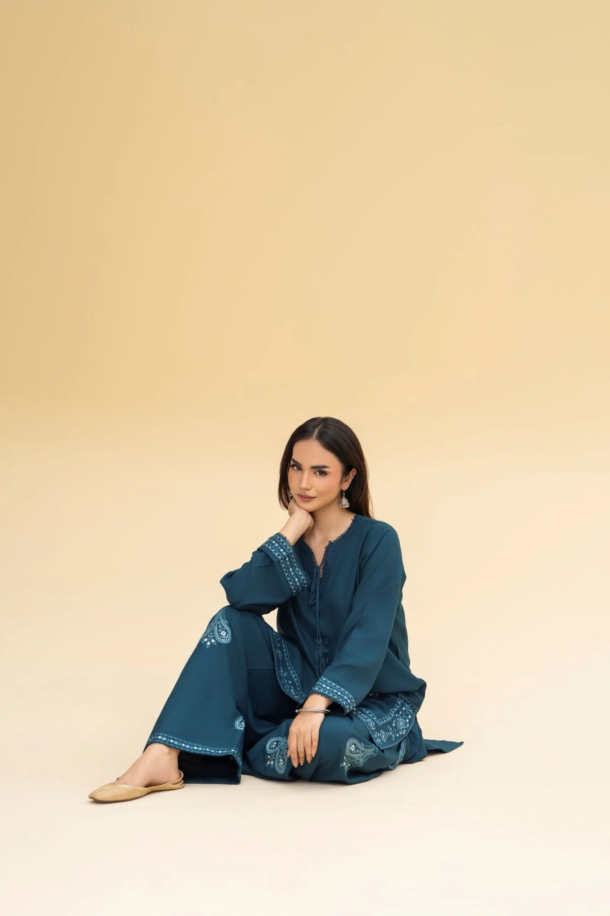 Shanzay 2 Piece - Image 7