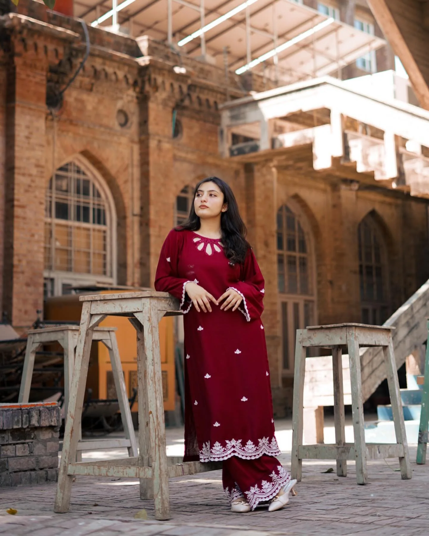 Surkh 2 Piece - Image 6