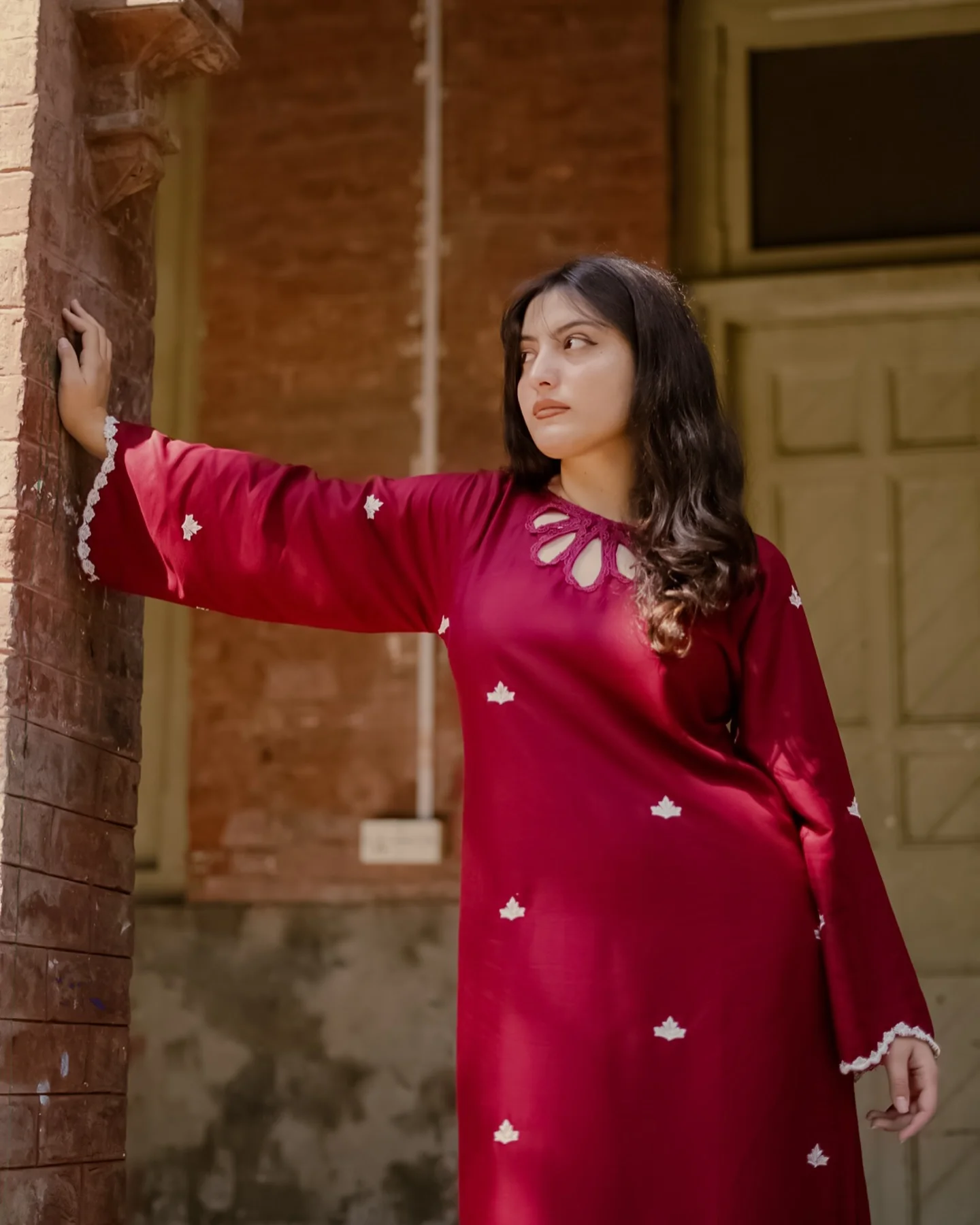 Surkh 2 Piece - Image 8